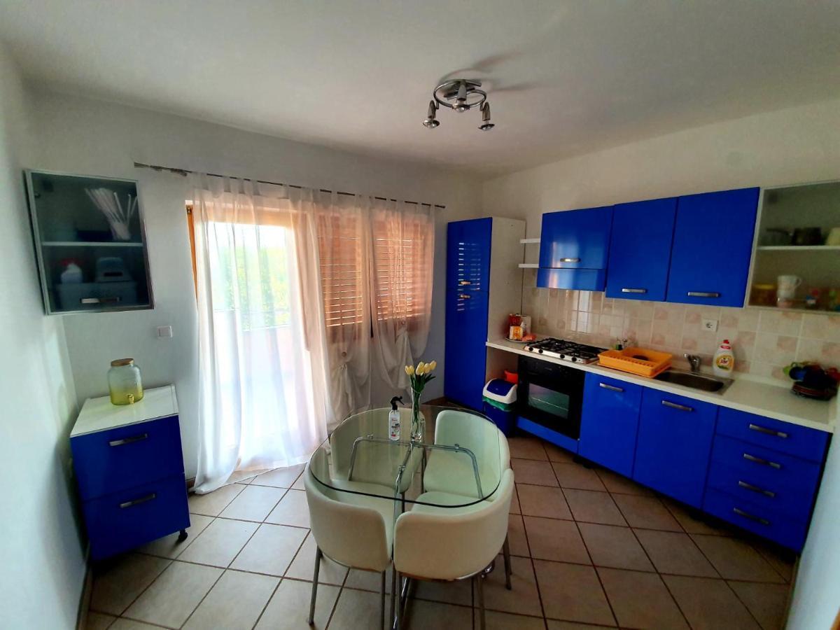 Apartmani Desnica Kruševo Exterior foto