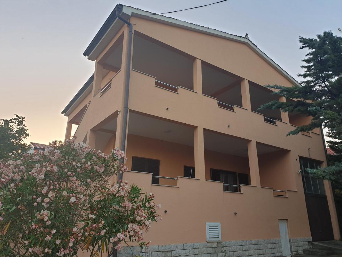 Apartmani Desnica Kruševo Exterior foto